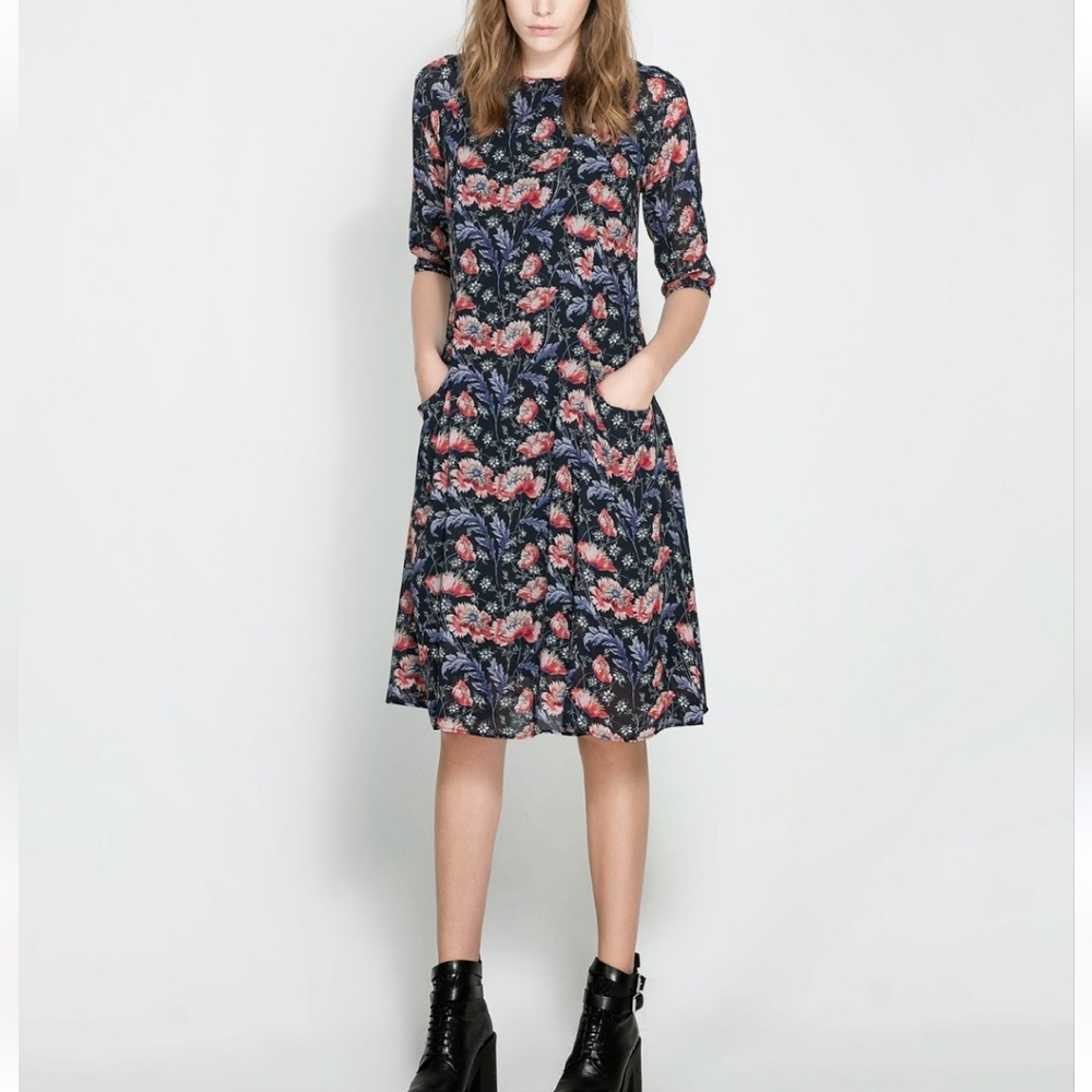 Zara Basic Blue floral dress, Size M